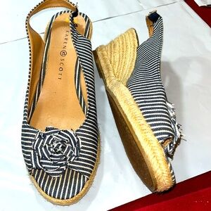 BLUE WHITE STRIPED canvas wedge SANDALS Espadrilles size 9.5 women’s, open toes